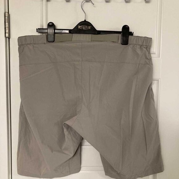 EUC Mens Fjall Raven Shorts - size 38"-39" - Picture 2 of 4